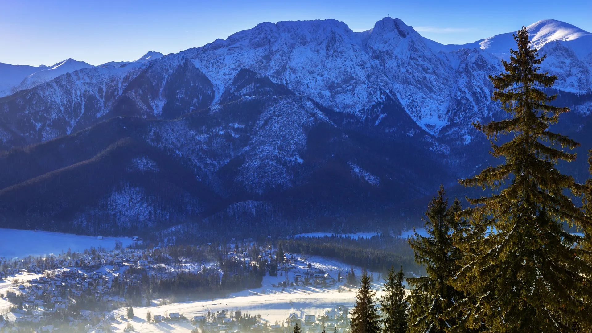 Giewont and the Tatra peaks under winter cloud